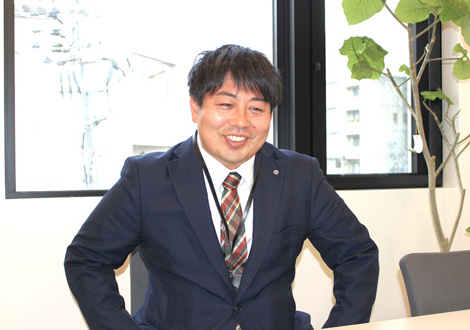 HIROTOSHI KOMATSU
