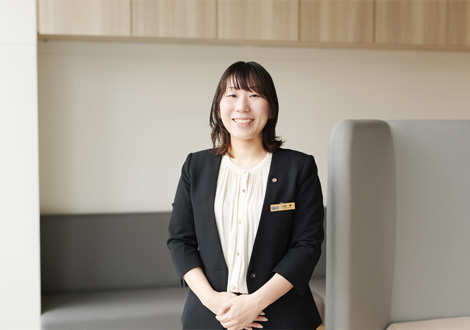 MIYAKO KOMATSU